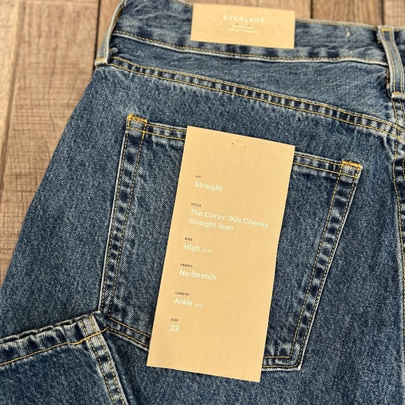 Everlane- The Curvy 90s Cheeky Straight Jeans - Picture 5 of 5